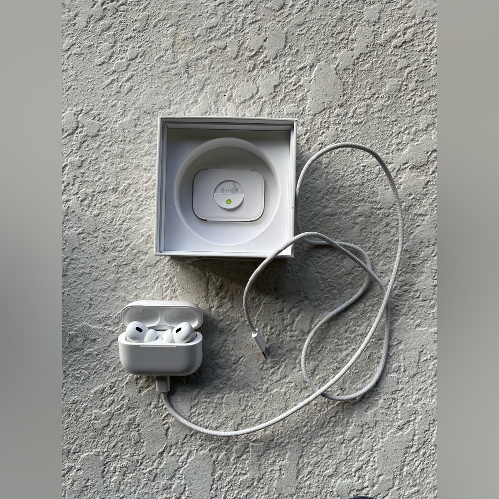 AirPods Pro 2 Never Used Only Made Sure That Work Will Not Give Serial #per Appl - Picture 2 of 4